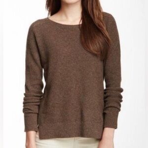 VGUC- Vince Wool & Yak Hair Blend Crew Neck Sweater in Nutmeg